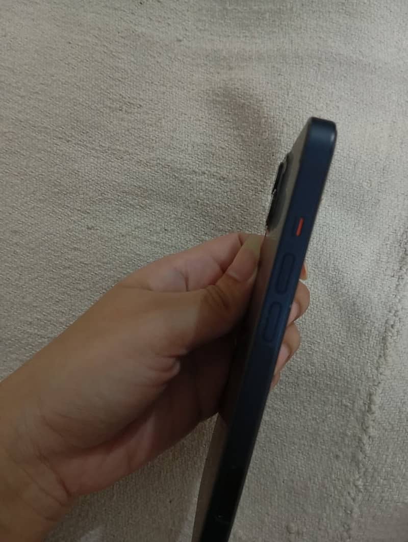 Apple iPhone 13 3