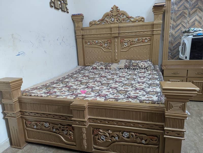 King Size Bed 4