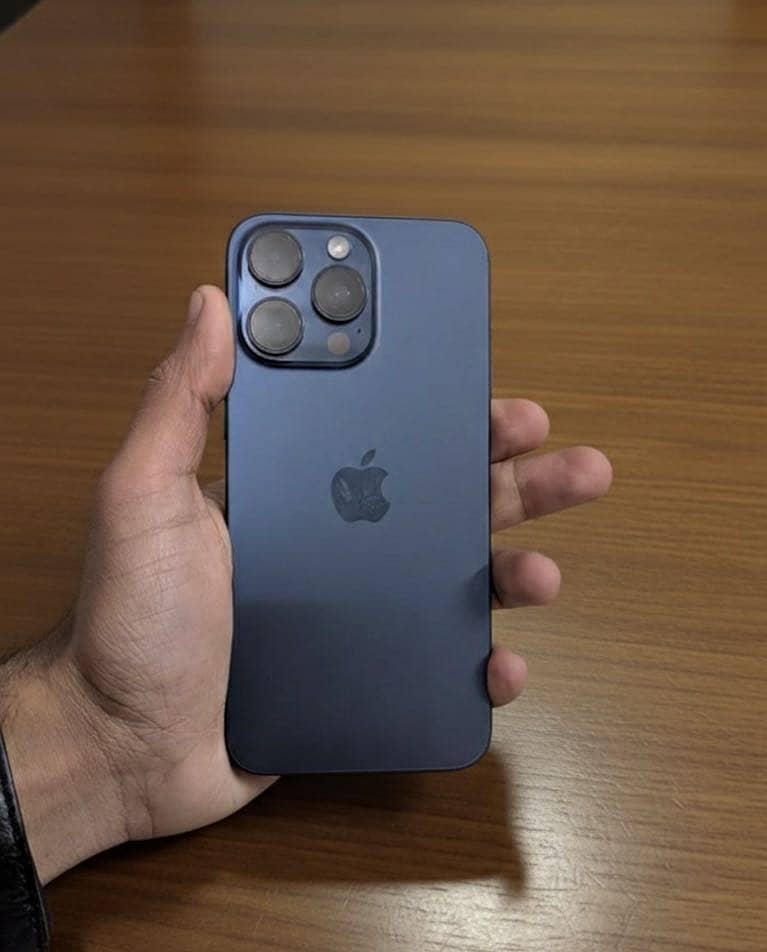 iPhone 15 Pro Max 0