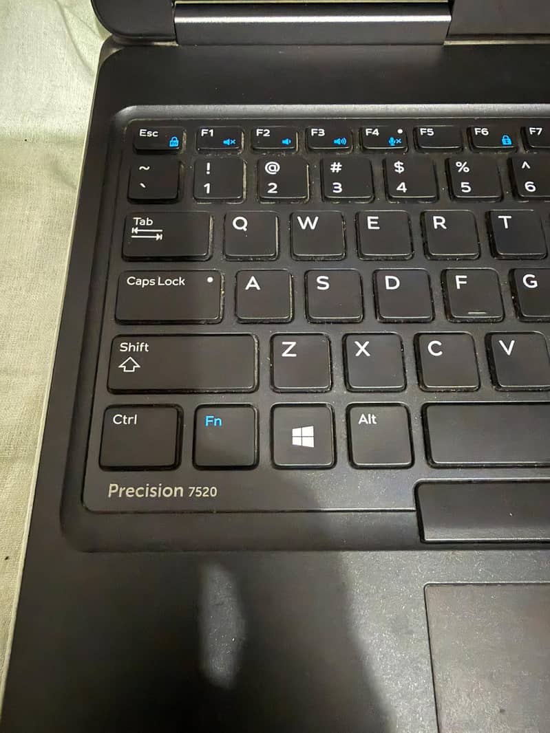 Dell Precision 7530 5