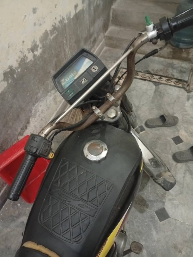 gdghdhd 1