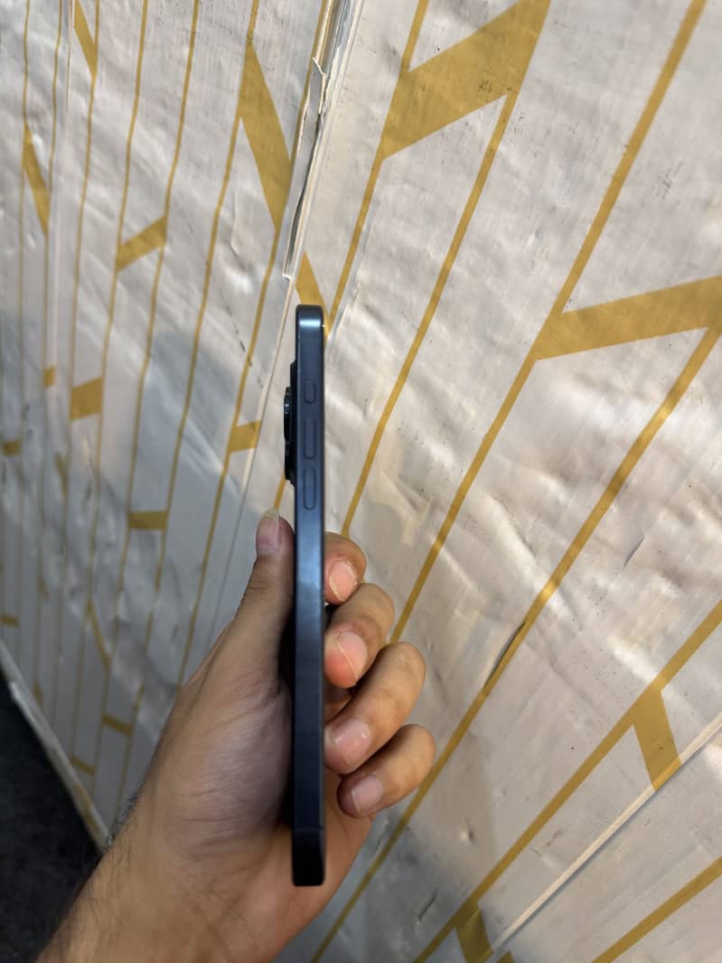 Iphone 15 pro max 3