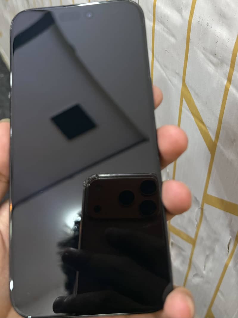 Iphone 15 pro max 4