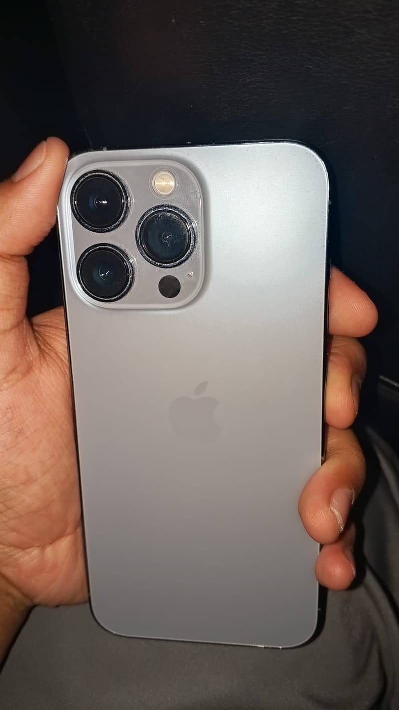 Apple iPhone 13 Pro 2
