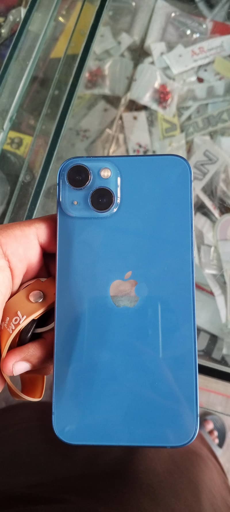 Apple iPhone 13 4