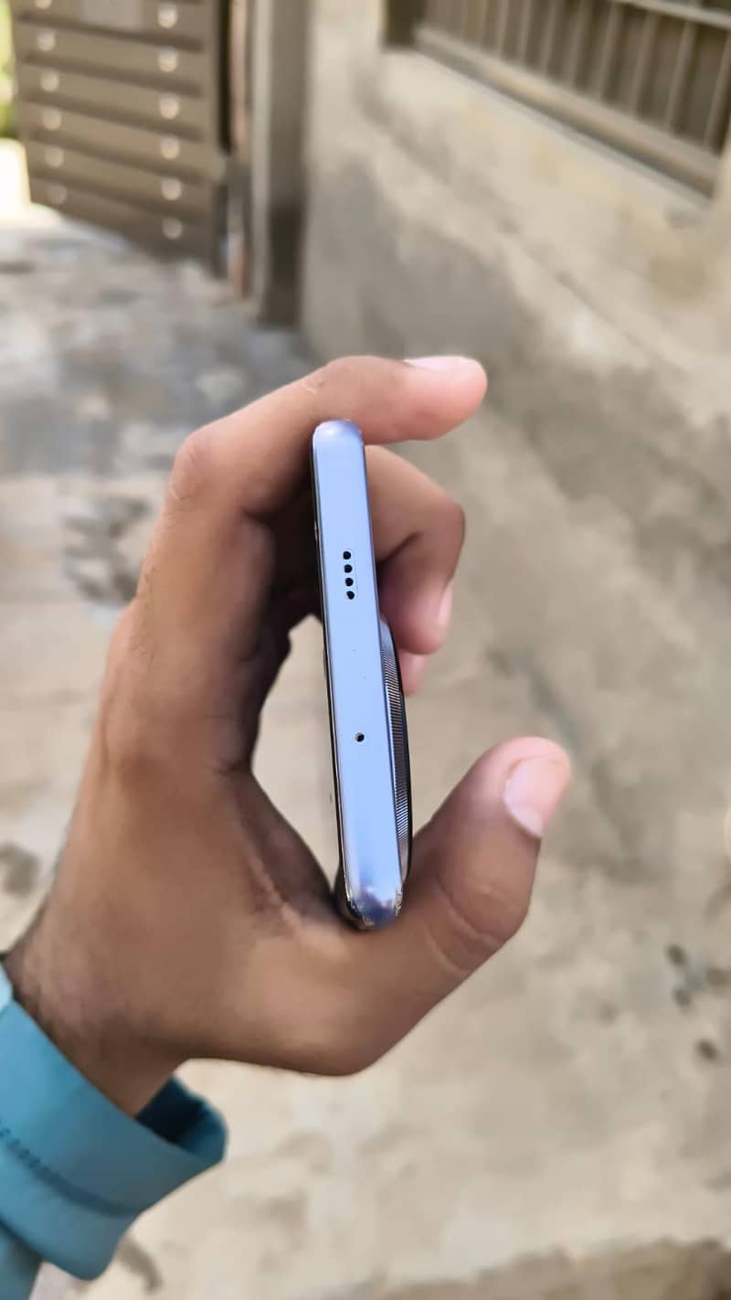 Tecno CAMON 30S 3