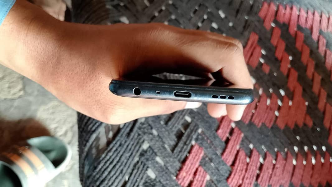 OPPO A76 1