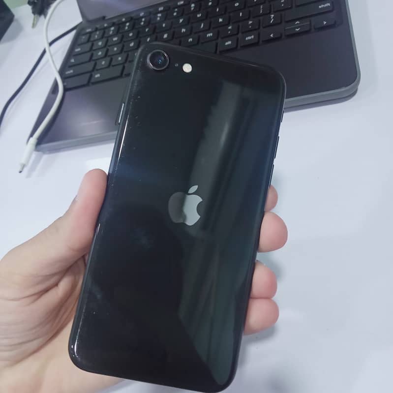 Apple iPhone SE 3