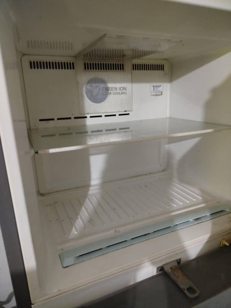 refrigerator 3
