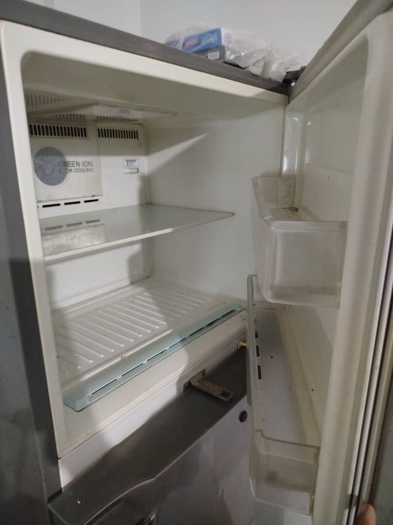 refrigerator 4