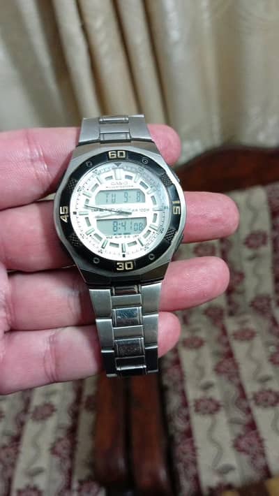 beautiful original Casio watch. . digital and analog
