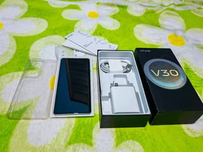 vivo v30 12Gb ram 256Gb memory 0326/6773/255