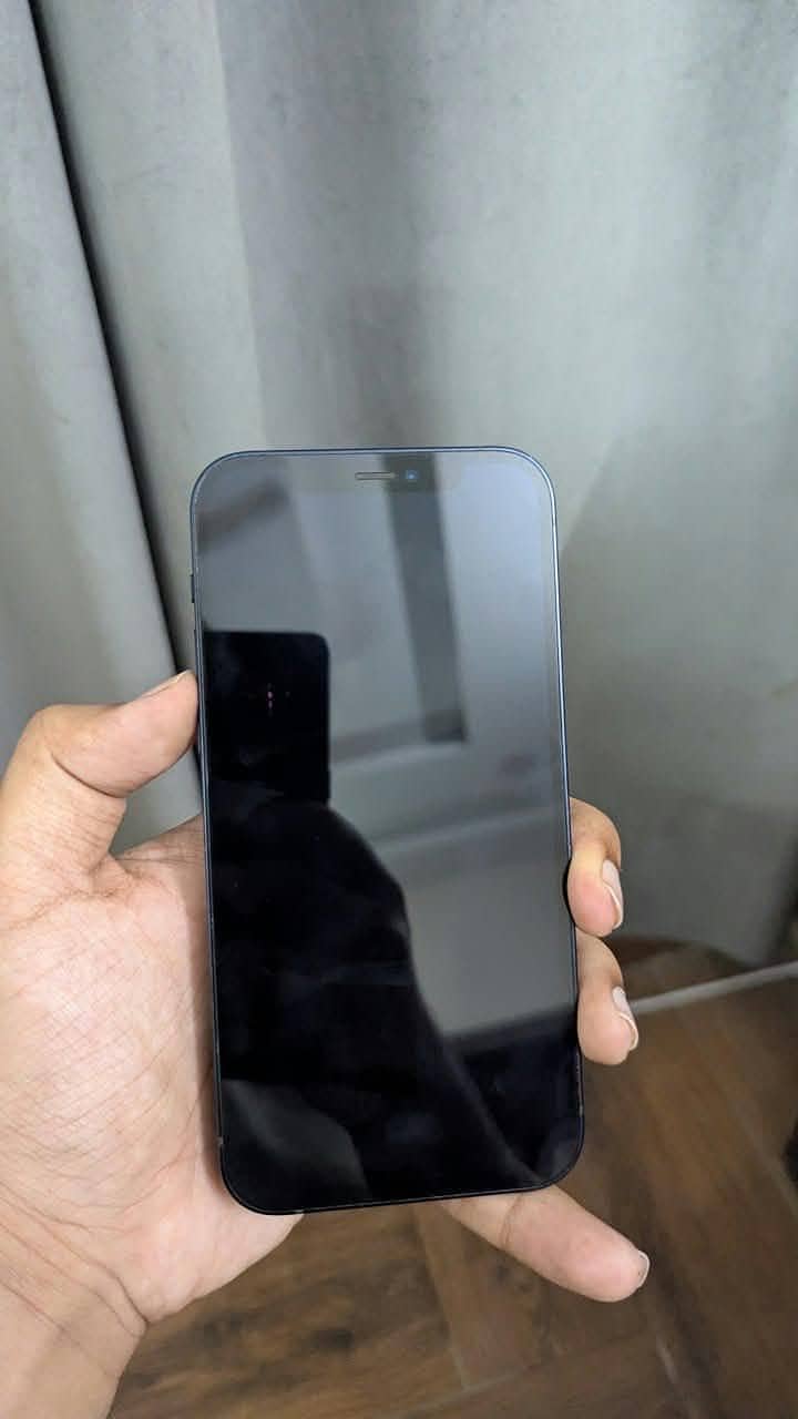 Apple iPhone 12 3