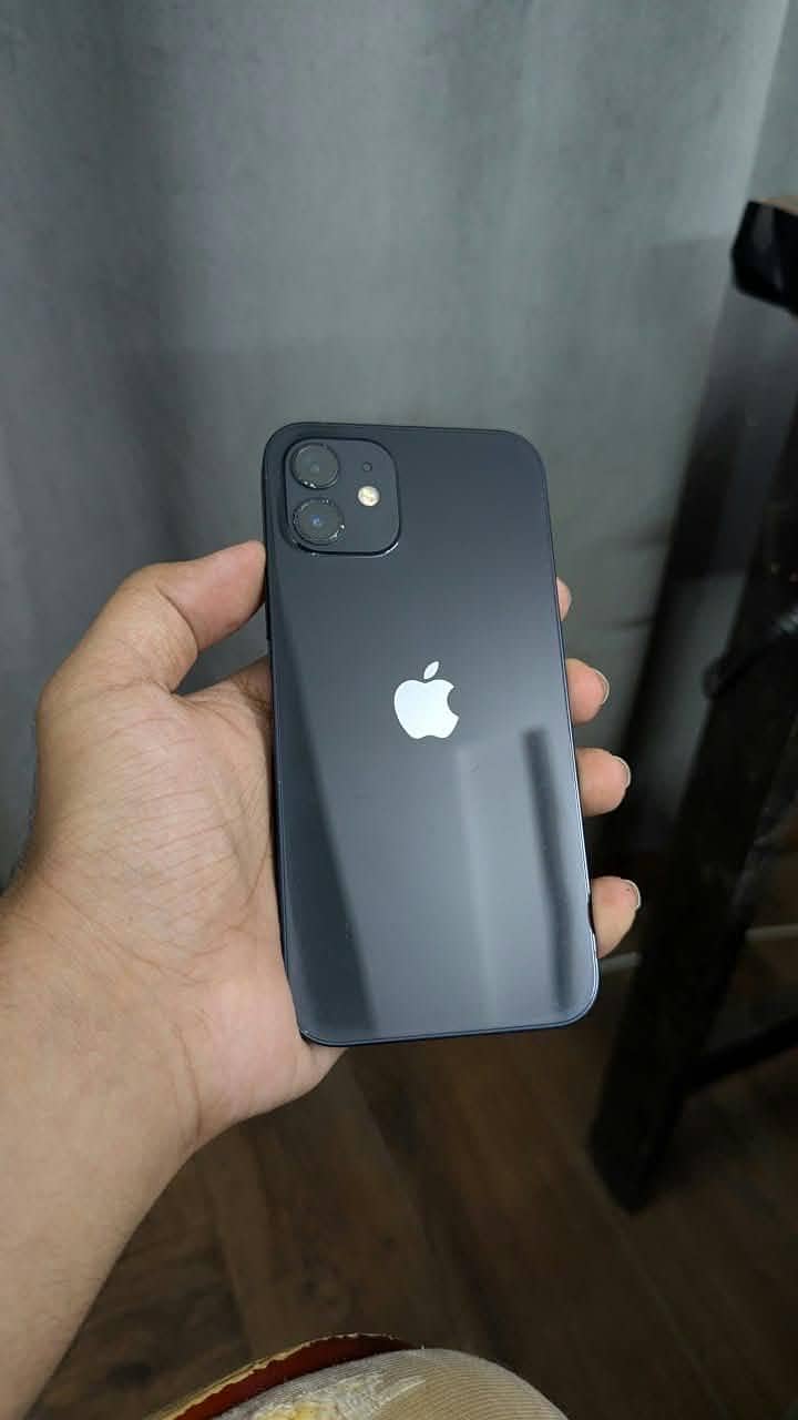 Apple iPhone 12 8