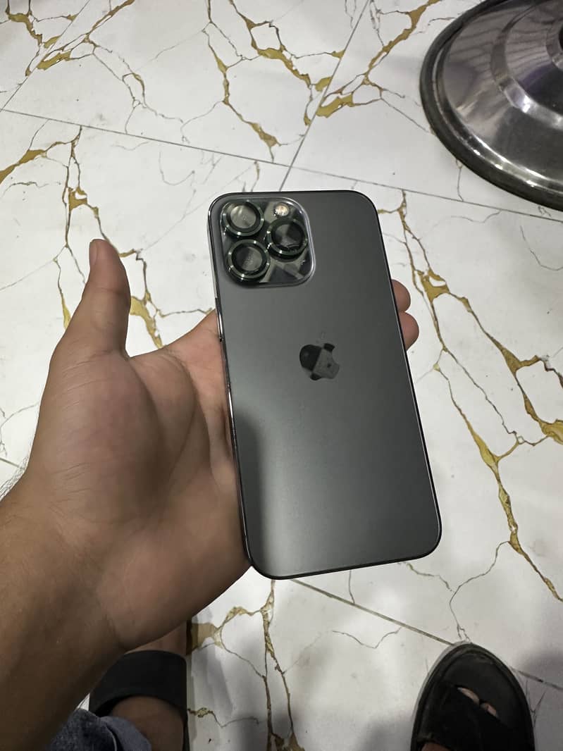 Apple iPhone 13 Pro 0