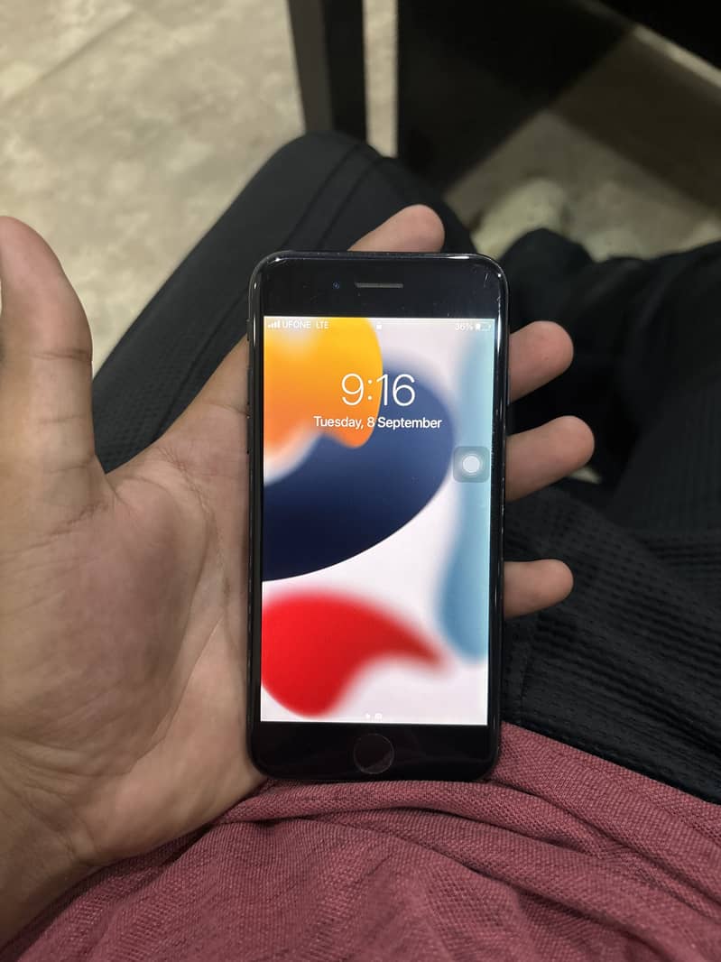 Apple iPhone 7 3