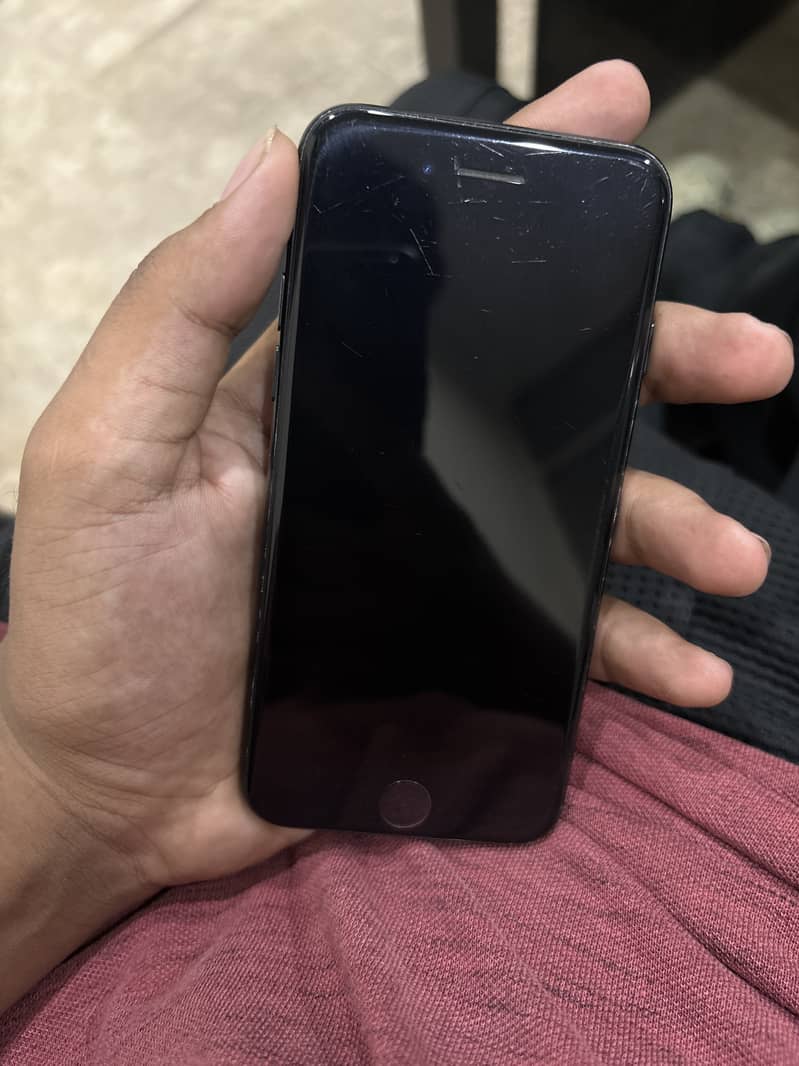 Apple iPhone 7 4