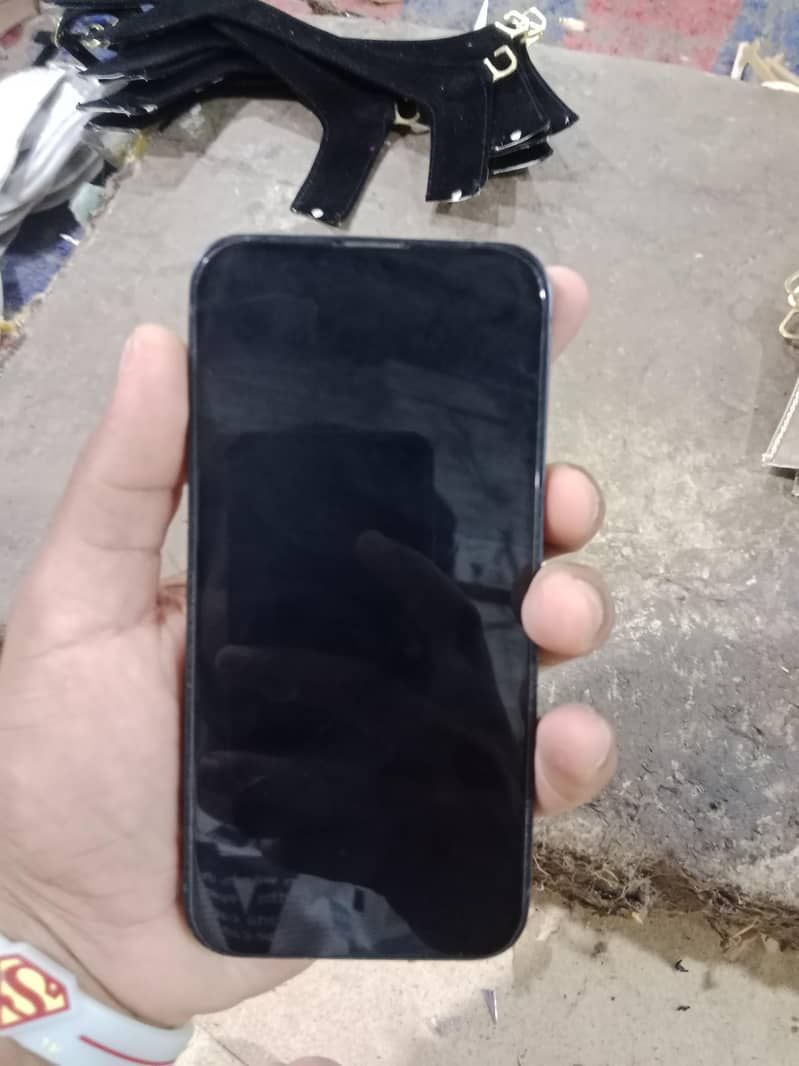 Apple iPhone 13 3