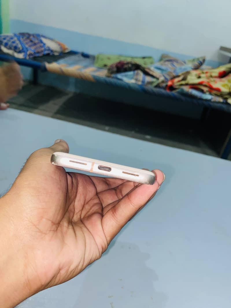 Google Pixel 8 2