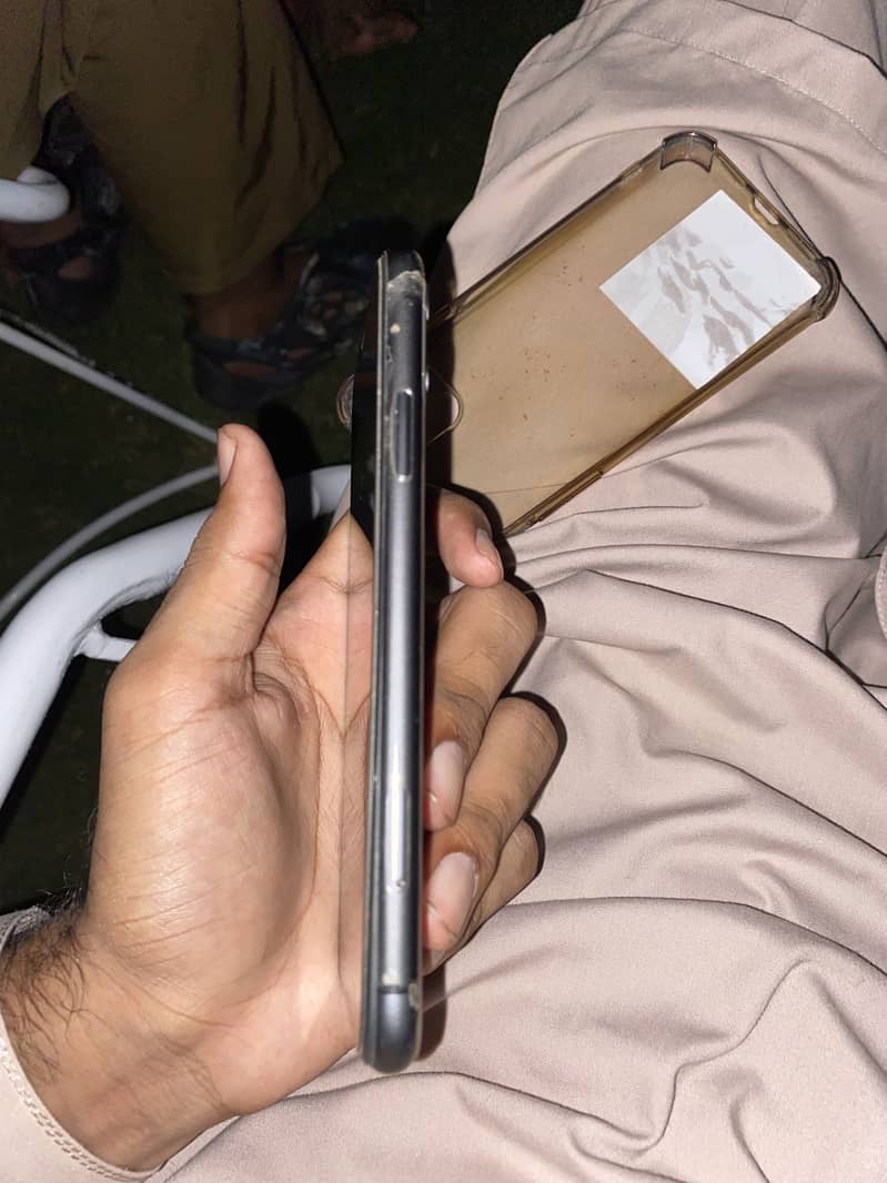 Apple iPhone 11 2