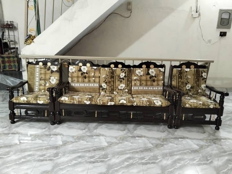 sofa set condition new 1