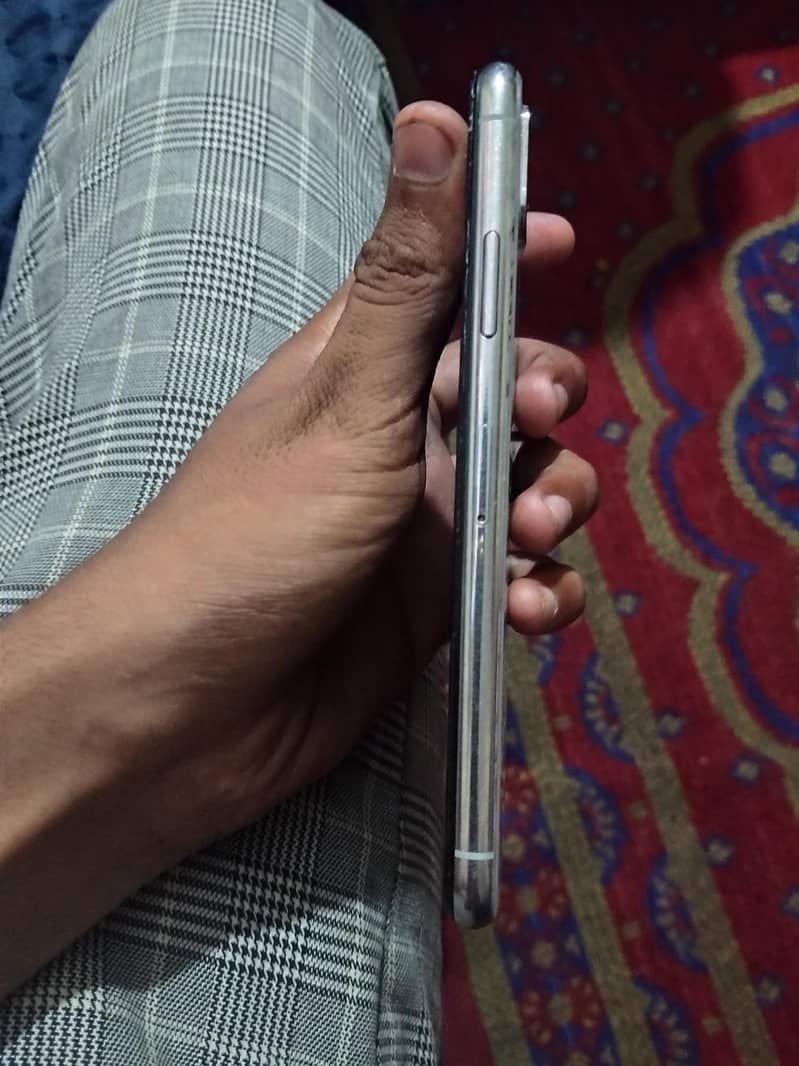 Apple iPhone XS 2