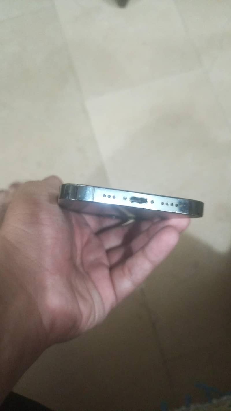 Apple iPhone 12 Pro 1