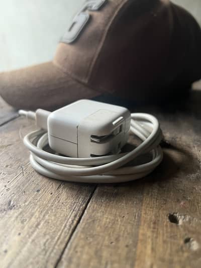 iPhone Original 10w charger: 03027137776