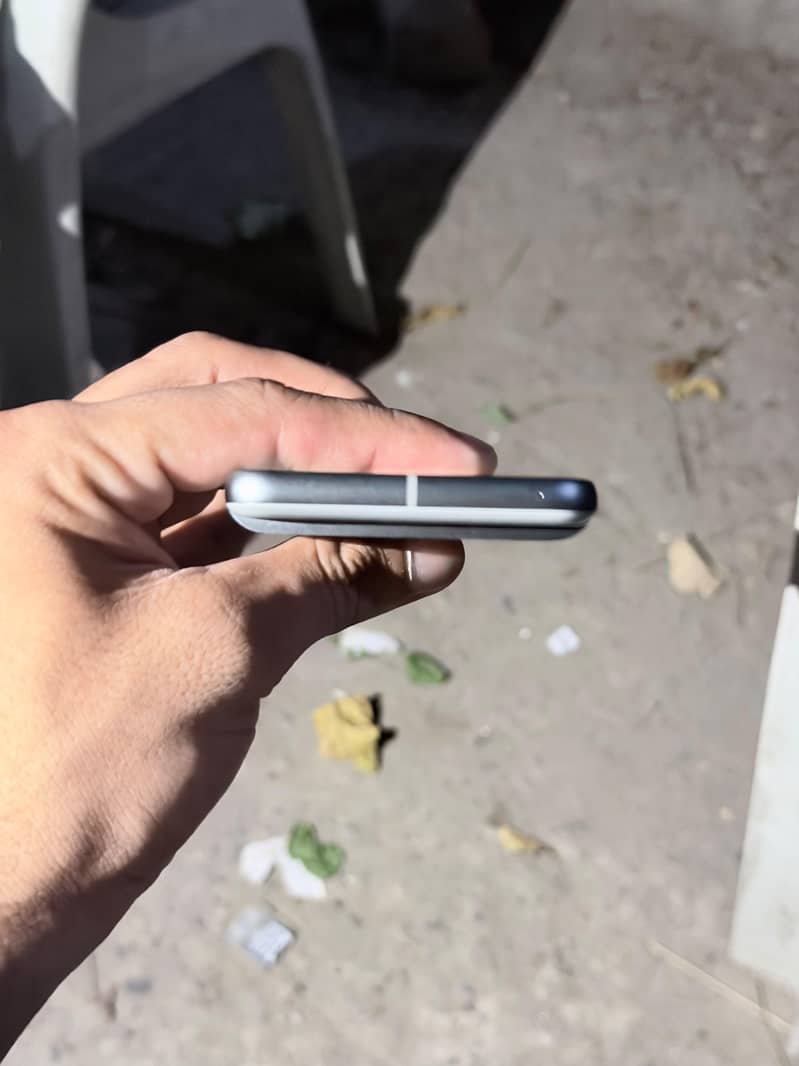 Google Pixel 8 2