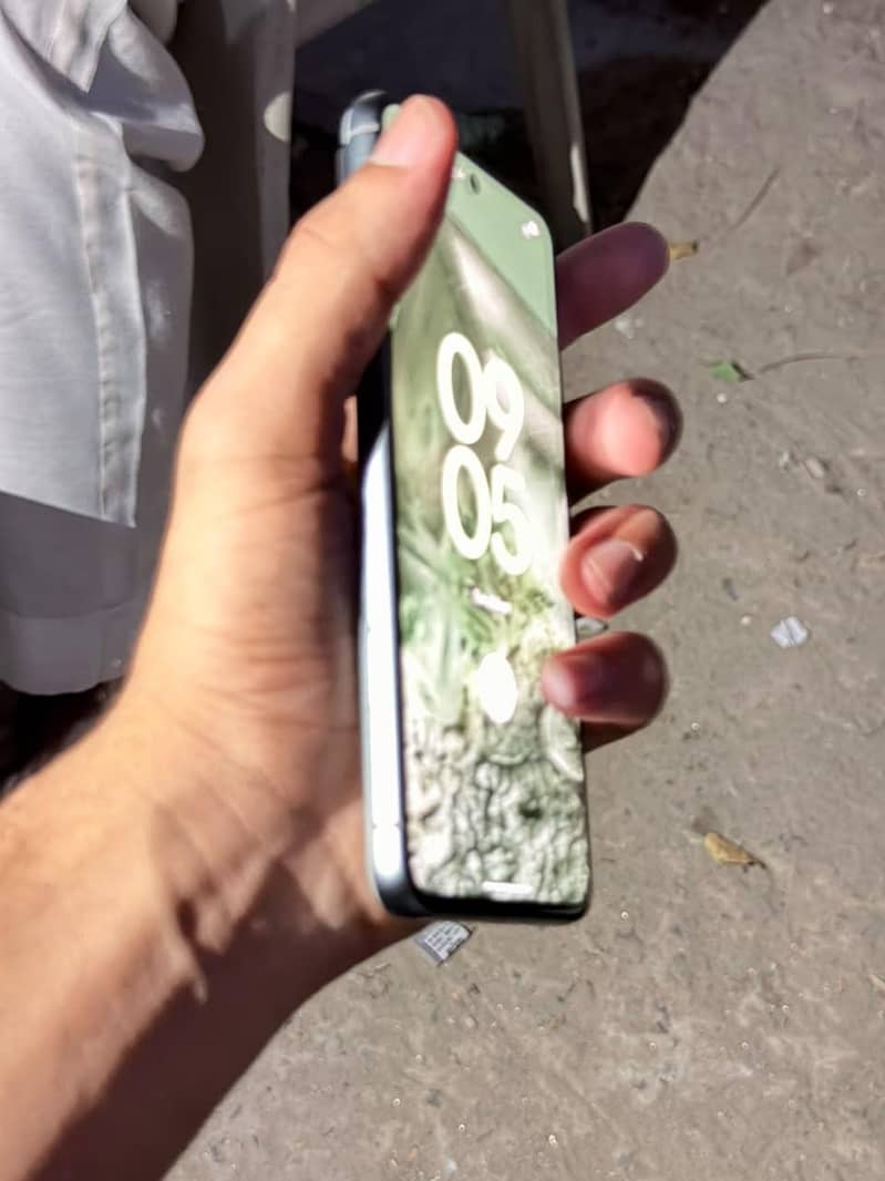 Google Pixel 8 5