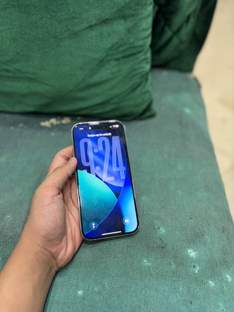 Apple iPhone 14 Pro 1