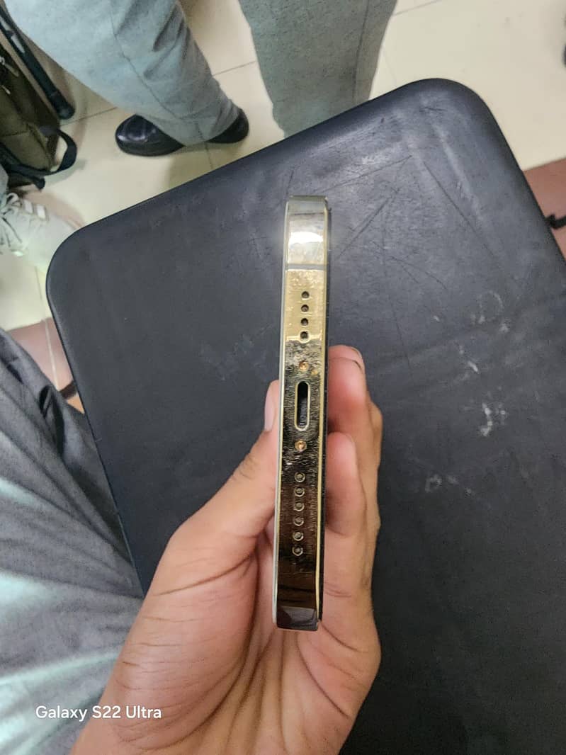 Apple iPhone 12 Pro Max 3