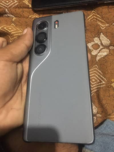 Tecno CAMON 40 Pro