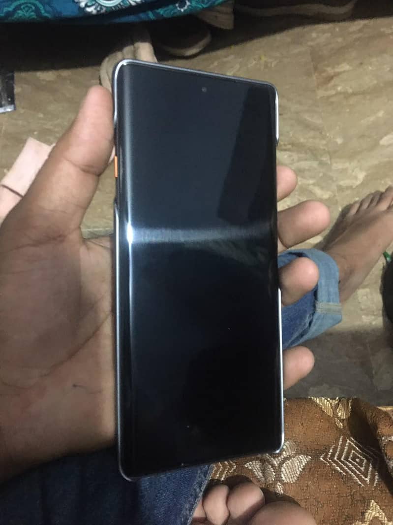 Tecno CAMON 40 Pro 1