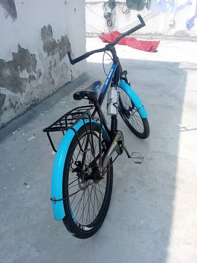 thori kami peshi ho sakti hai 26 inch good condition bicycle for sale