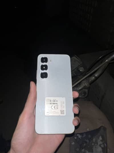Infinix Hot 60i 128GB / 6+6, 12GB RAM  10/10 condition with box