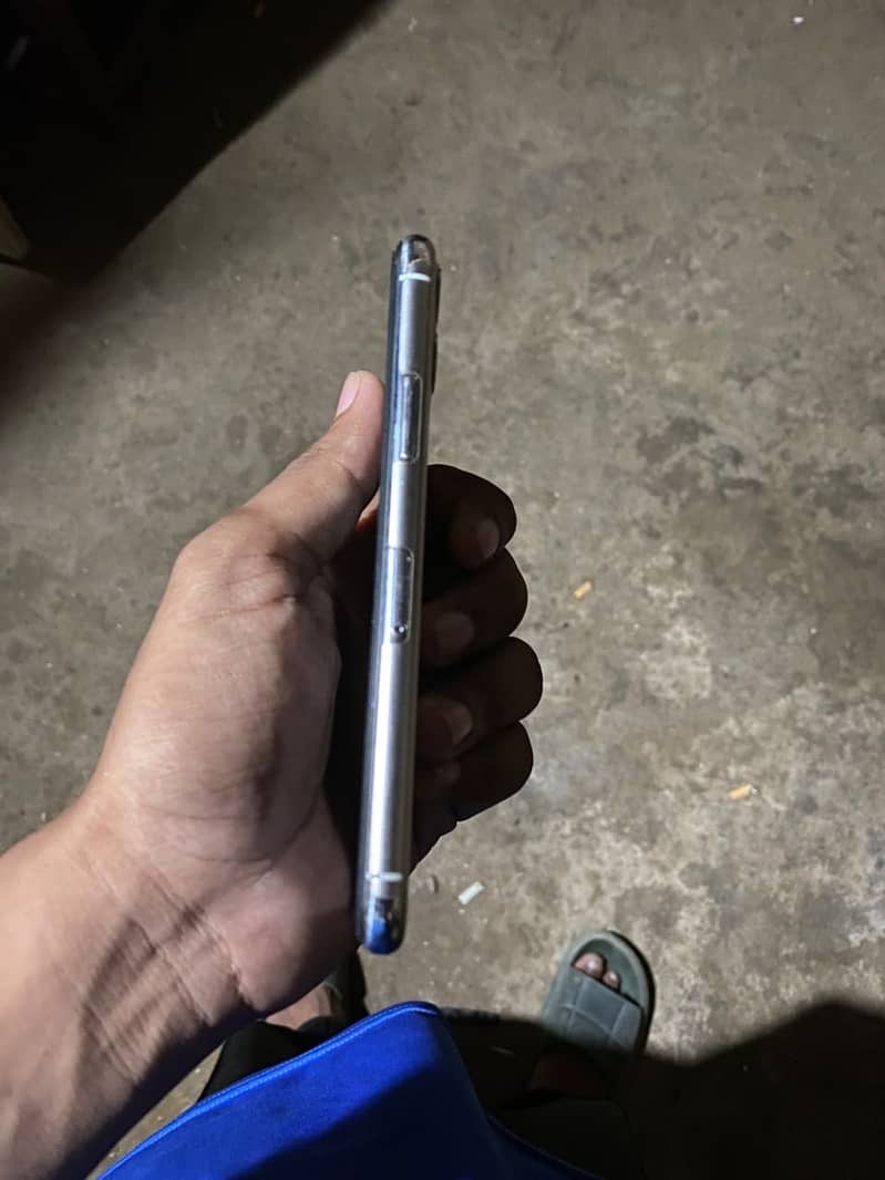 Apple iPhone 11 Pro 3
