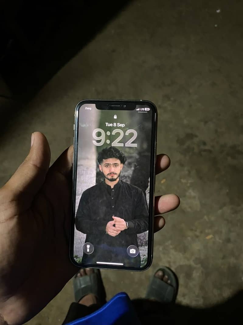 Apple iPhone 11 Pro 6
