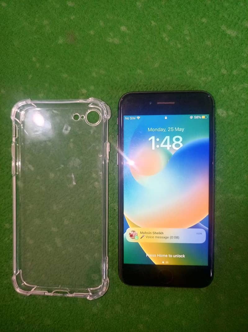 Apple iPhone 8 1