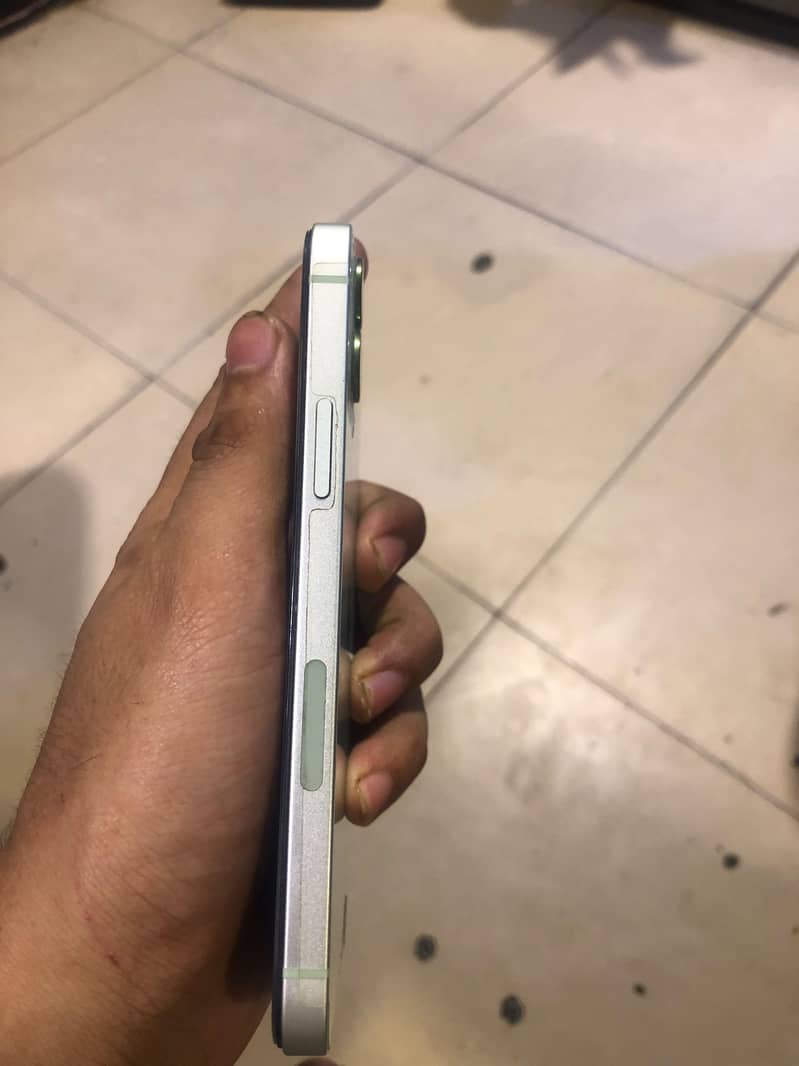 Apple iPhone 12 2