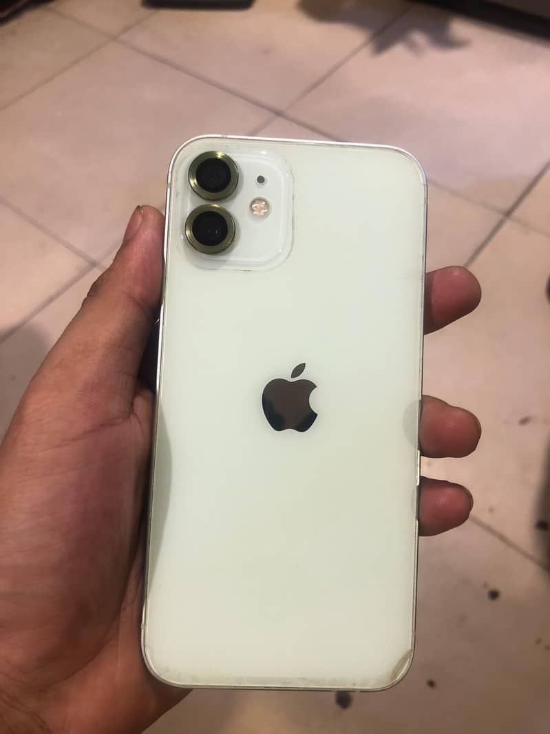 Apple iPhone 12 3