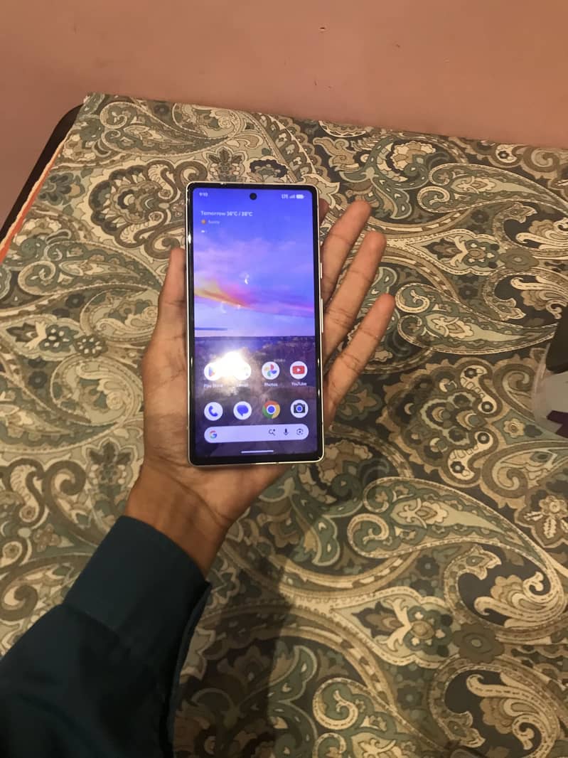 Google Pixel 7a 2