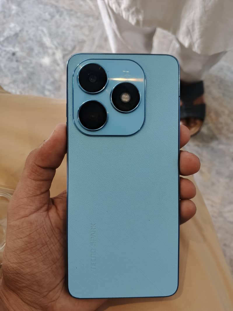 Tecno Spark 20 0