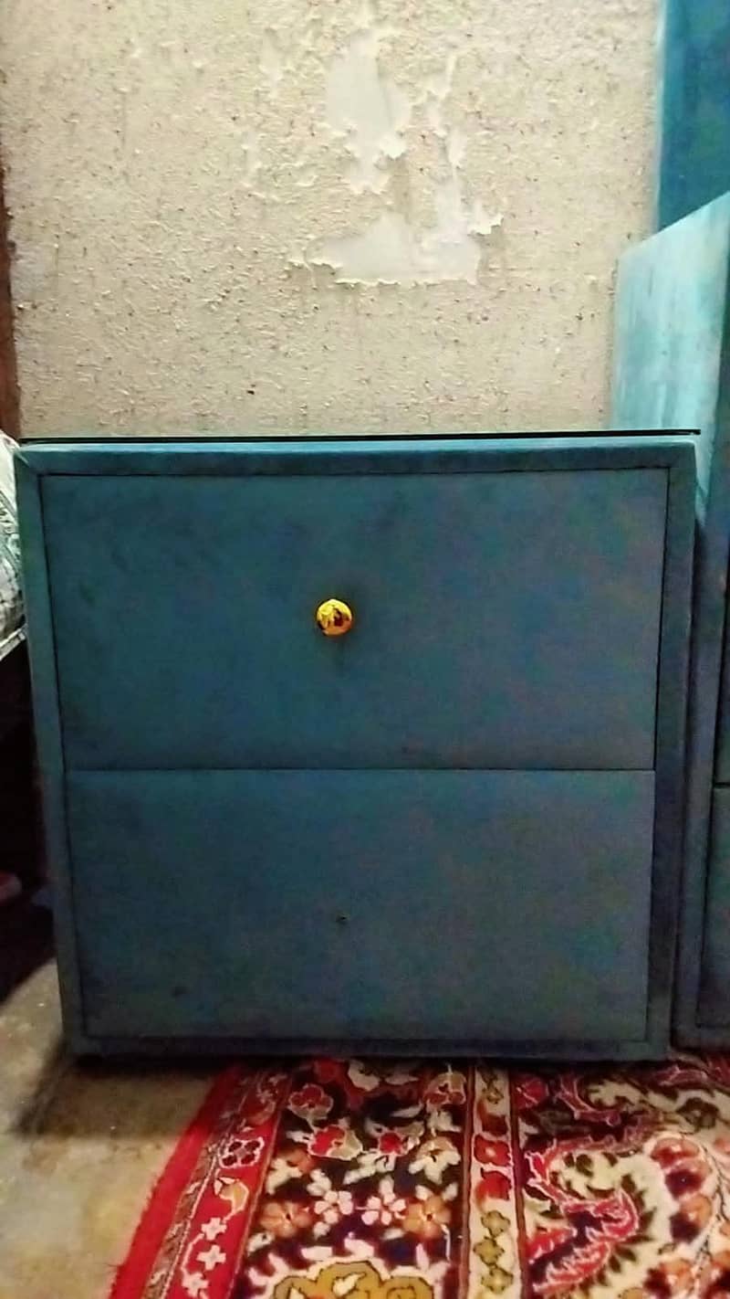 Dressing Table 4