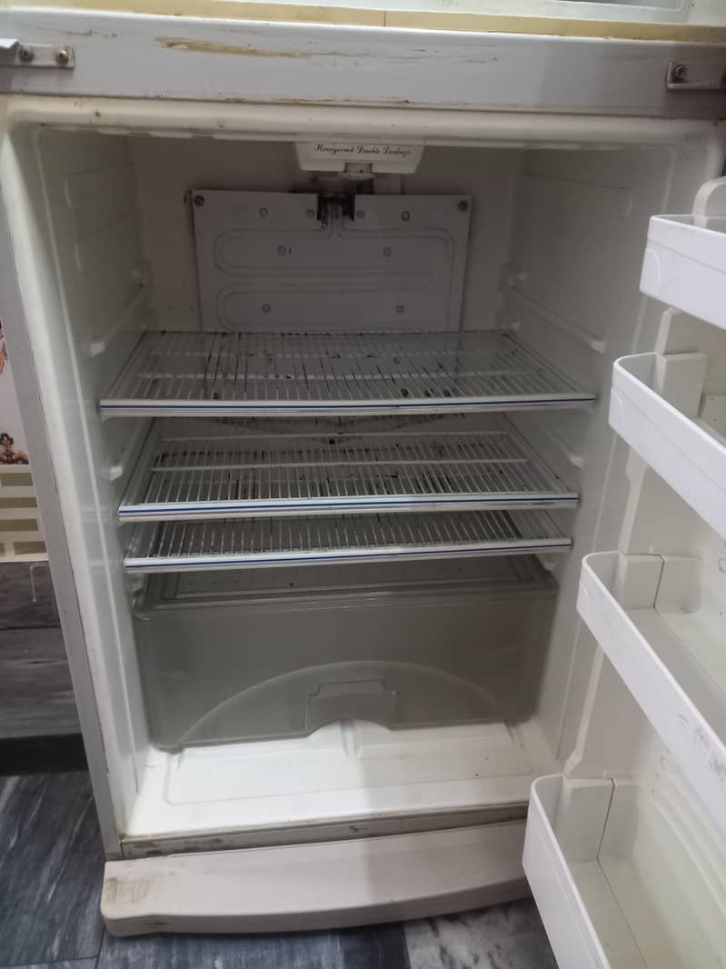 Dawlance fridge 4