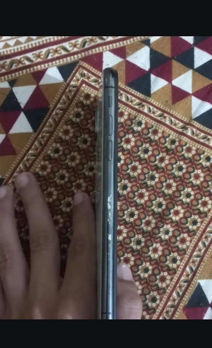 Apple iPhone X 3