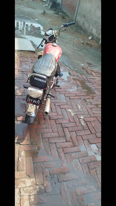 100% working and okay bike  complete documents