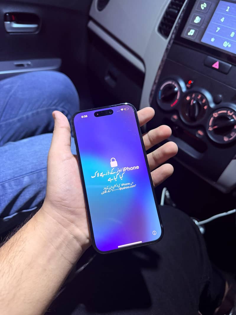 Apple iPhone 15 Pro 2