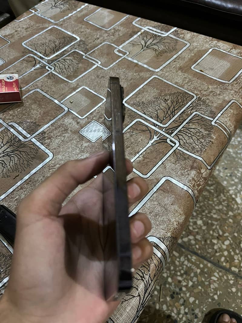 Apple iPhone 14 Pro Max 0