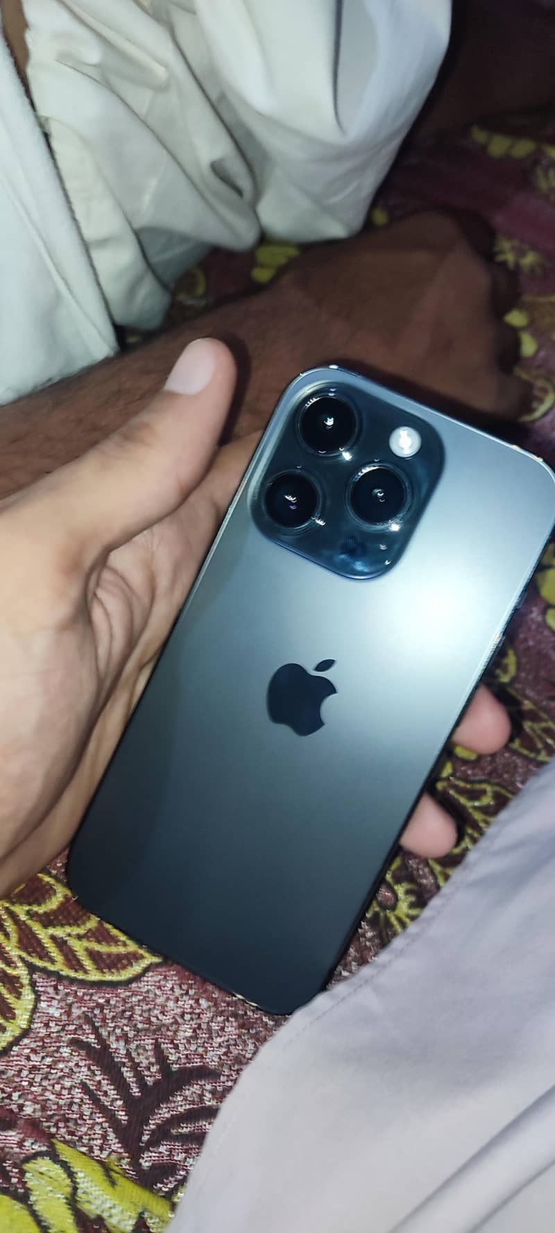 Apple iPhone 14 Pro 0